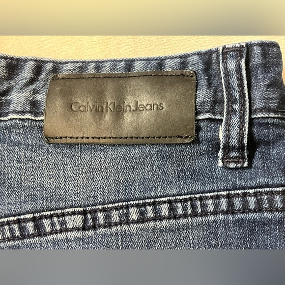 Calvin Klein Jeans Men's Deep Blue Relaxed Straight Jeans W34 L32 - Picture 10 of 13